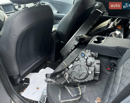 Білий Кіа Niro, об'ємом двигуна 1.58 л та пробігом 97 тис. км за 8900 $, фото 11 на Automoto.ua