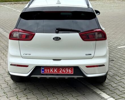 Киа Niro 2019 в Хмельницком на Automoto.ua Белый Киа Niro, объемом двигателя 1.6 л и пробегом 325 тыс. км за 13600 $, фото 6 на Automoto.ua