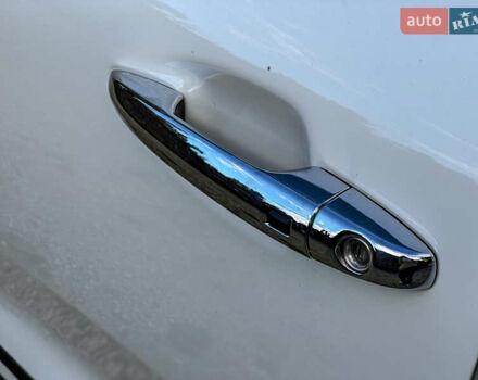 Білий Кіа Niro, об'ємом двигуна 0 л та пробігом 204 тис. км за 17800 $, фото 55 на Automoto.ua