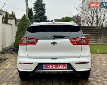 Белый Киа Niro, объемом двигателя 1.6 л и пробегом 213 тыс. км за 16500 $, фото 15 на Automoto.ua