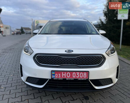Киа Niro 2019 в Луцке на Automoto.ua Белый Киа Niro, объемом двигателя 1.58 л и пробегом 212 тыс. км за 15999 $, фото 1 на Automoto.ua