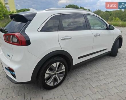 Белый Киа Niro, объемом двигателя 0 л и пробегом 162 тыс. км за 17300 $, фото 25 на Automoto.ua