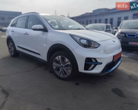 Белый Киа Niro, объемом двигателя 0 л и пробегом 105 тыс. км за 17555 $, фото 16 на Automoto.ua