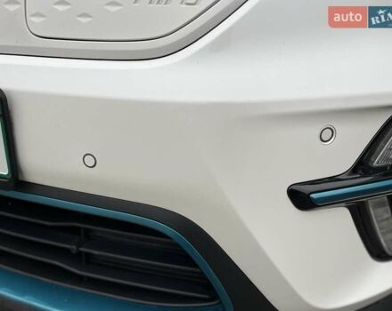 Белый Киа Niro, объемом двигателя 0 л и пробегом 150 тыс. км за 18000 $, фото 18 на Automoto.ua