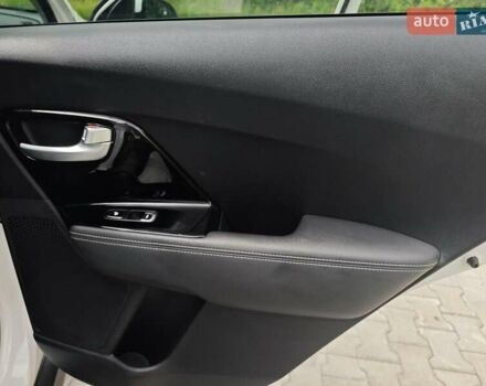 Белый Киа Niro, объемом двигателя 0 л и пробегом 162 тыс. км за 17300 $, фото 52 на Automoto.ua