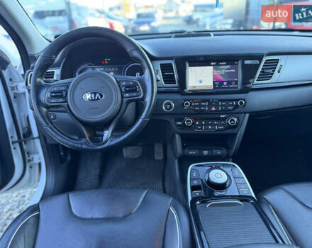 Белый Киа Niro, объемом двигателя 0 л и пробегом 210 тыс. км за 15900 $, фото 45 на Automoto.ua