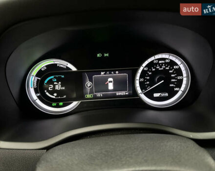 Белый Киа Niro, объемом двигателя 1.58 л и пробегом 103 тыс. км за 16500 $, фото 17 на Automoto.ua