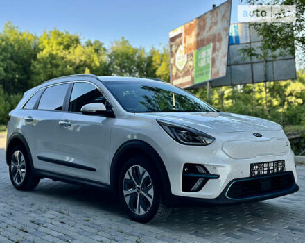 Белый Киа Niro, объемом двигателя 0 л и пробегом 155 тыс. км за 19000 $, фото 1 на Automoto.ua