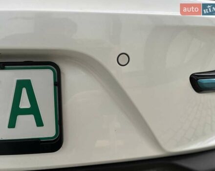 Белый Киа Niro, объемом двигателя 0 л и пробегом 150 тыс. км за 18000 $, фото 16 на Automoto.ua