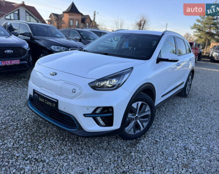Белый Киа Niro, объемом двигателя 0 л и пробегом 210 тыс. км за 15900 $, фото 2 на Automoto.ua