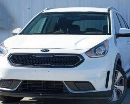 Белый Киа Niro, объемом двигателя 1.6 л и пробегом 50 тыс. км за 9000 $, фото 2 на Automoto.ua
