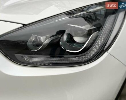 Белый Киа Niro, объемом двигателя 0 л и пробегом 150 тыс. км за 18000 $, фото 17 на Automoto.ua