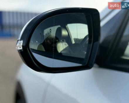 Білий Кіа Niro, об'ємом двигуна 0 л та пробігом 74 тис. км за 18700 $, фото 15 на Automoto.ua