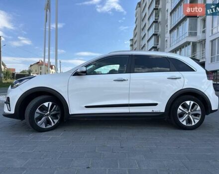 Белый Киа Niro, объемом двигателя 0 л и пробегом 145 тыс. км за 19700 $, фото 7 на Automoto.ua