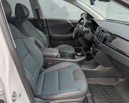 Белый Киа Niro, объемом двигателя 0 л и пробегом 43 тыс. км за 15000 $, фото 6 на Automoto.ua
