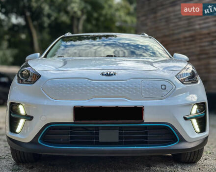 Білий Кіа Niro, об'ємом двигуна 0 л та пробігом 204 тис. км за 17800 $, фото 27 на Automoto.ua