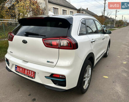 Киа Niro 2019 в Луцке на Automoto.ua Белый Киа Niro, объемом двигателя 0 л и пробегом 176 тыс. км за 15900 $, фото 3 на Automoto.ua