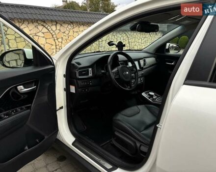 Киа Niro 2019 в Львове на Automoto.ua Белый Киа Niro, объемом двигателя 0 л и пробегом 97 тыс. км за 19000 $, фото 34 на Automoto.ua