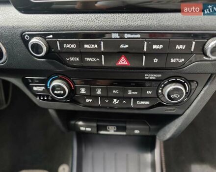 Белый Киа Niro, объемом двигателя 0 л и пробегом 162 тыс. км за 17300 $, фото 35 на Automoto.ua