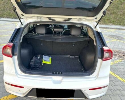 Белый Киа Niro, объемом двигателя 0 л и пробегом 91 тыс. км за 11300 $, фото 8 на Automoto.ua