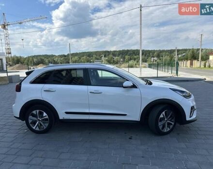 Белый Киа Niro, объемом двигателя 0 л и пробегом 145 тыс. км за 19700 $, фото 15 на Automoto.ua