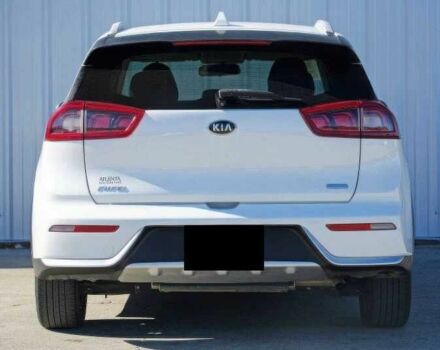 Белый Киа Niro, объемом двигателя 1.6 л и пробегом 50 тыс. км за 9000 $, фото 5 на Automoto.ua