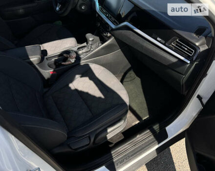 Киа Niro 2019 в Киеве на Automoto.ua Белый Киа Niro, объемом двигателя 1.59 л и пробегом 51 тыс. км за 19500 $, фото 16 на Automoto.ua