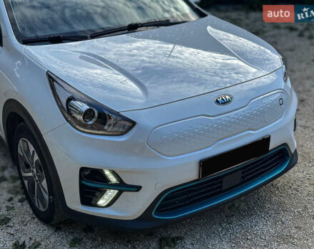 Білий Кіа Niro, об'ємом двигуна 0 л та пробігом 204 тис. км за 17800 $, фото 26 на Automoto.ua