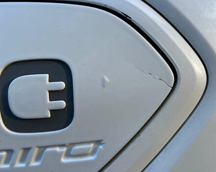 Білий Кіа Niro, об'ємом двигуна 0 л та пробігом 164 тис. км за 13500 $, фото 23 на Automoto.ua