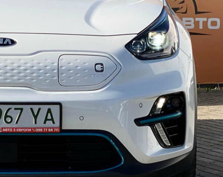 Белый Киа Niro, объемом двигателя 0 л и пробегом 70 тыс. км за 18850 $, фото 4 на Automoto.ua