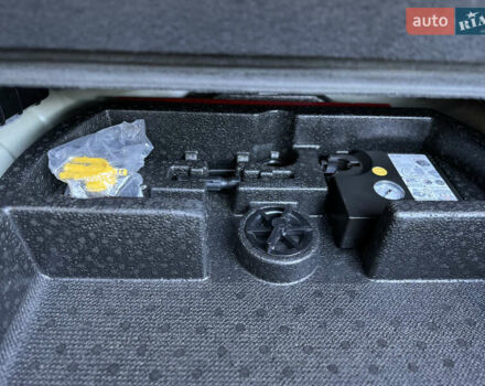 Белый Киа Niro, объемом двигателя 0 л и пробегом 147 тыс. км за 18500 $, фото 32 на Automoto.ua