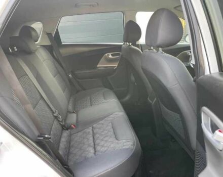 Киа Niro 2019 в Киеве на Automoto.ua Белый Киа Niro, объемом двигателя 1.6 л и пробегом 114 тыс. км за 11400 $, фото 12 на Automoto.ua