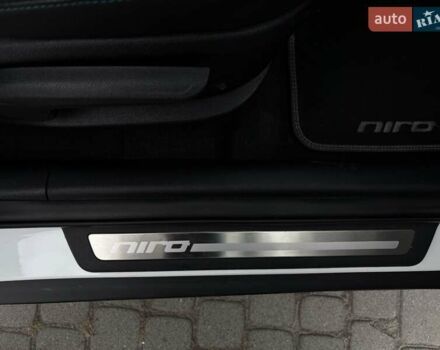 Белый Киа Niro, объемом двигателя 0 л и пробегом 100 тыс. км за 18999 $, фото 56 на Automoto.ua