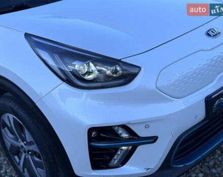 Белый Киа Niro, объемом двигателя 0 л и пробегом 210 тыс. км за 15900 $, фото 22 на Automoto.ua