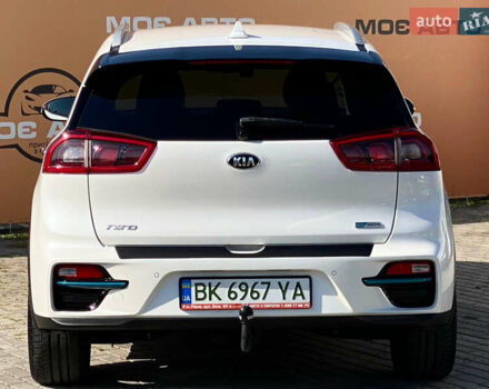 Білий Кіа Niro, об'ємом двигуна 0 л та пробігом 68 тис. км за 18850 $, фото 8 на Automoto.ua