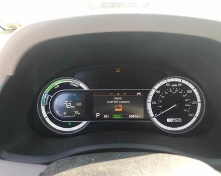 Білий Кіа Niro, об'ємом двигуна 1.6 л та пробігом 69 тис. км за 3500 $, фото 8 на Automoto.ua