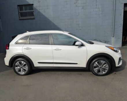 Белый Киа Niro, объемом двигателя 0 л и пробегом 43 тыс. км за 15000 $, фото 3 на Automoto.ua