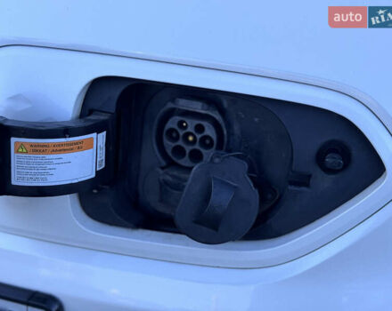 Белый Киа Niro, объемом двигателя 0 л и пробегом 210 тыс. км за 15900 $, фото 25 на Automoto.ua