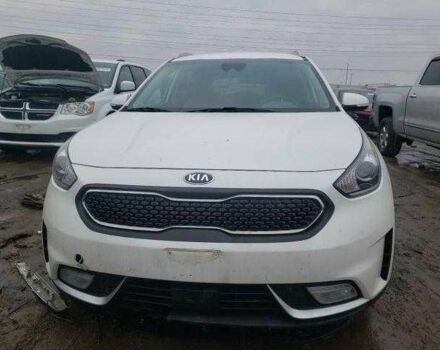 Білий Кіа Niro, об'ємом двигуна 0.16 л та пробігом 92 тис. км за 4500 $, фото 4 на Automoto.ua