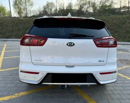 Белый Киа Niro, объемом двигателя 0 л и пробегом 91 тыс. км за 11300 $, фото 5 на Automoto.ua