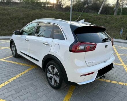 Белый Киа Niro, объемом двигателя 0 л и пробегом 91 тыс. км за 11300 $, фото 7 на Automoto.ua