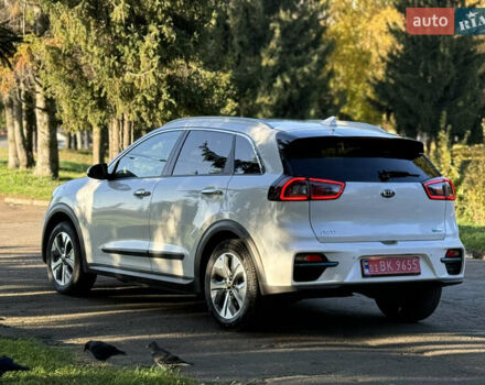 Белый Киа Niro, объемом двигателя 0 л и пробегом 147 тыс. км за 18500 $, фото 7 на Automoto.ua