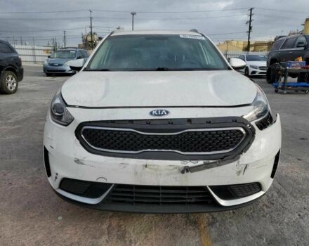 Білий Кіа Niro, об'ємом двигуна 1.6 л та пробігом 86 тис. км за 4100 $, фото 4 на Automoto.ua