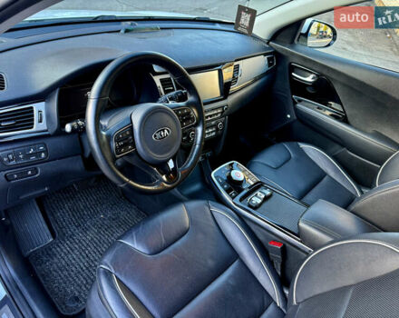 Белый Киа Niro, объемом двигателя 0 л и пробегом 135 тыс. км за 16999 $, фото 14 на Automoto.ua