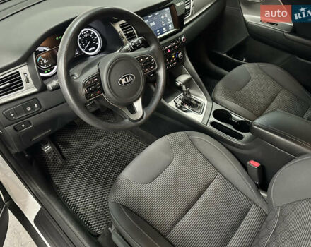 Белый Киа Niro, объемом двигателя 1.58 л и пробегом 103 тыс. км за 16500 $, фото 16 на Automoto.ua