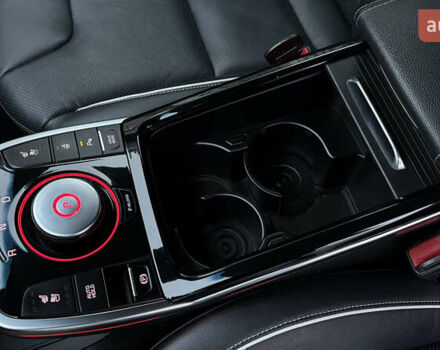 Білий Кіа Niro, об'ємом двигуна 0 л та пробігом 124 тис. км за 16999 $, фото 19 на Automoto.ua