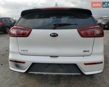 Киа Niro 2019 в Львове на Automoto.ua Белый Киа Niro, объемом двигателя 1.58 л и пробегом 86 тыс. км за 3500 $, фото 5 на Automoto.ua