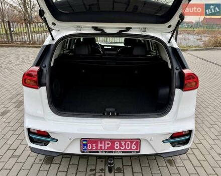 Білий Кіа Niro, об'ємом двигуна 0 л та пробігом 89 тис. км за 18950 $, фото 106 на Automoto.ua