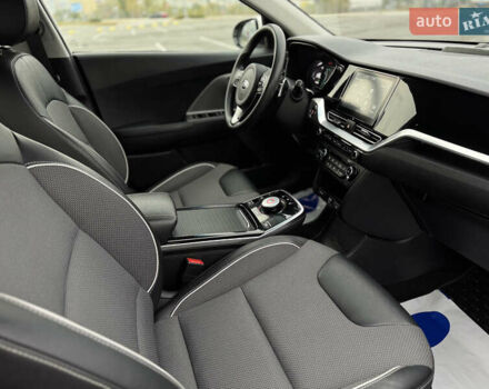 Киа Niro 2020 в Киеве на Automoto.ua Белый Киа Niro, объемом двигателя 0 л и пробегом 171 тыс. км за 18300 $, фото 28 на Automoto.ua