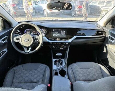 Білий Кіа Niro, об'ємом двигуна 1.6 л та пробігом 37 тис. км за 19700 $, фото 15 на Automoto.ua